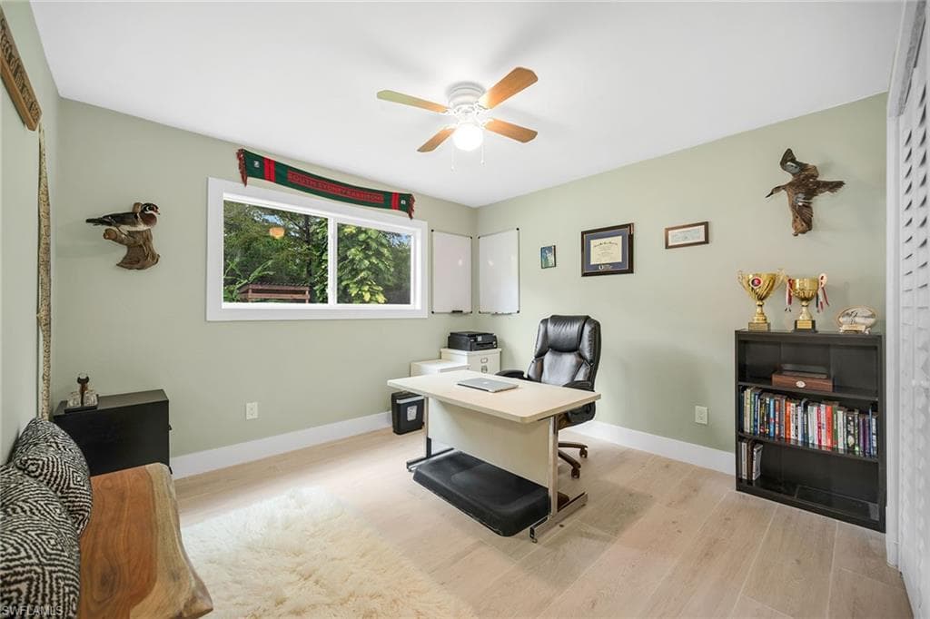 1821 Krape Rd, Naples, FL 34120-23