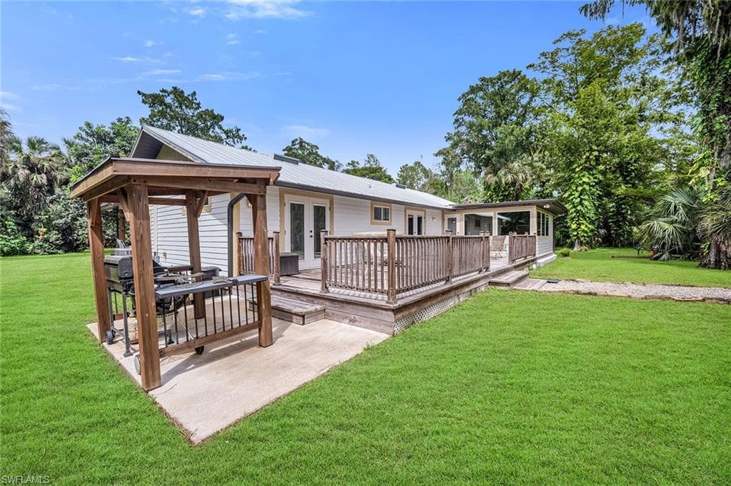 1821 Krape Rd, Naples, FL 34120-28