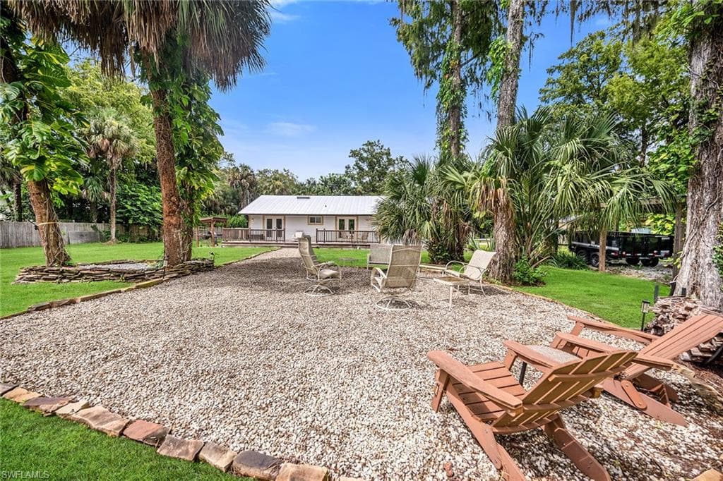 1821 Krape Rd, Naples, FL 34120-33