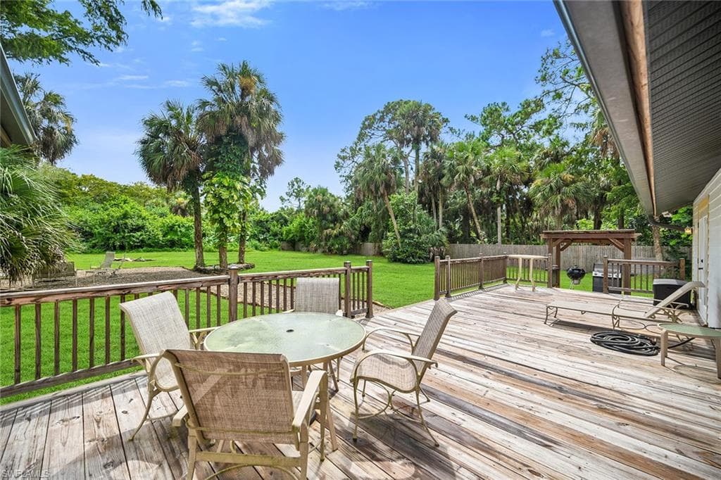 1821 Krape Rd, Naples, FL 34120-2