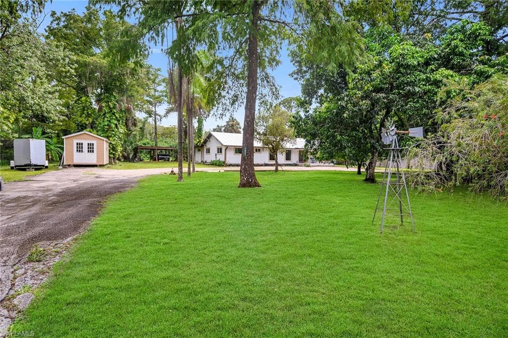 1821 Krape Rd, Naples, FL 34120-38