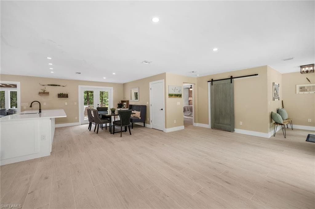 1821 Krape Rd, Naples, FL 34120-7
