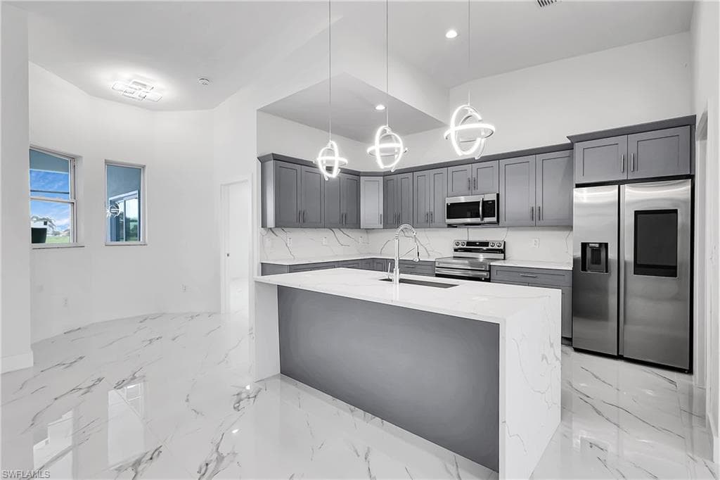 18716 Ensenada Dr, Naples, FL 34114-9