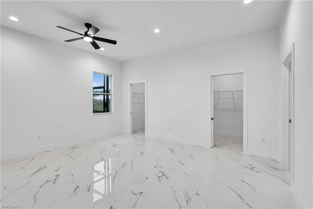 18716 Ensenada Dr, Naples, FL 34114-15