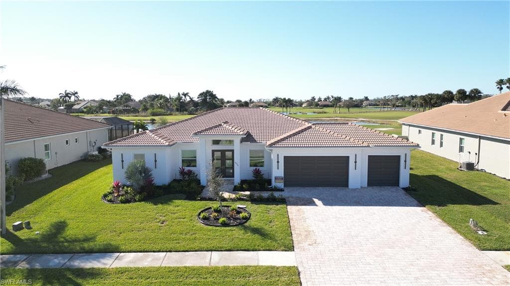 18716 Ensenada Dr, Naples, FL 34114-2