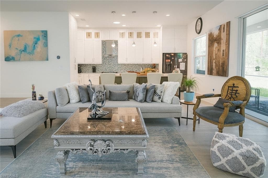 3068 2nd St NW, Naples, FL 34120-12