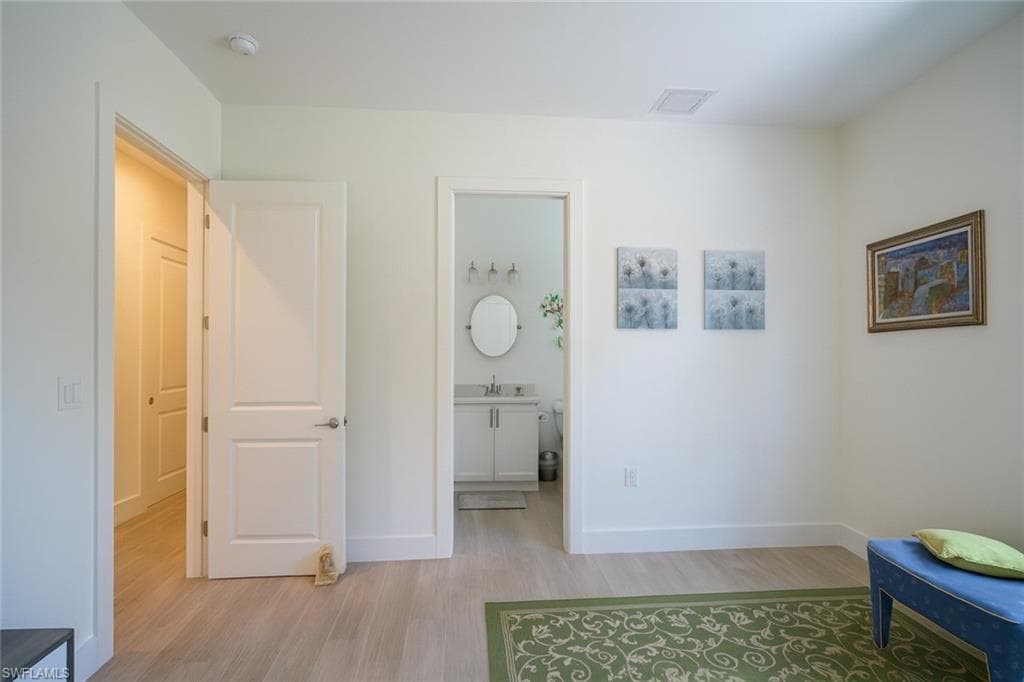 3068 2nd St NW, Naples, FL 34120-27