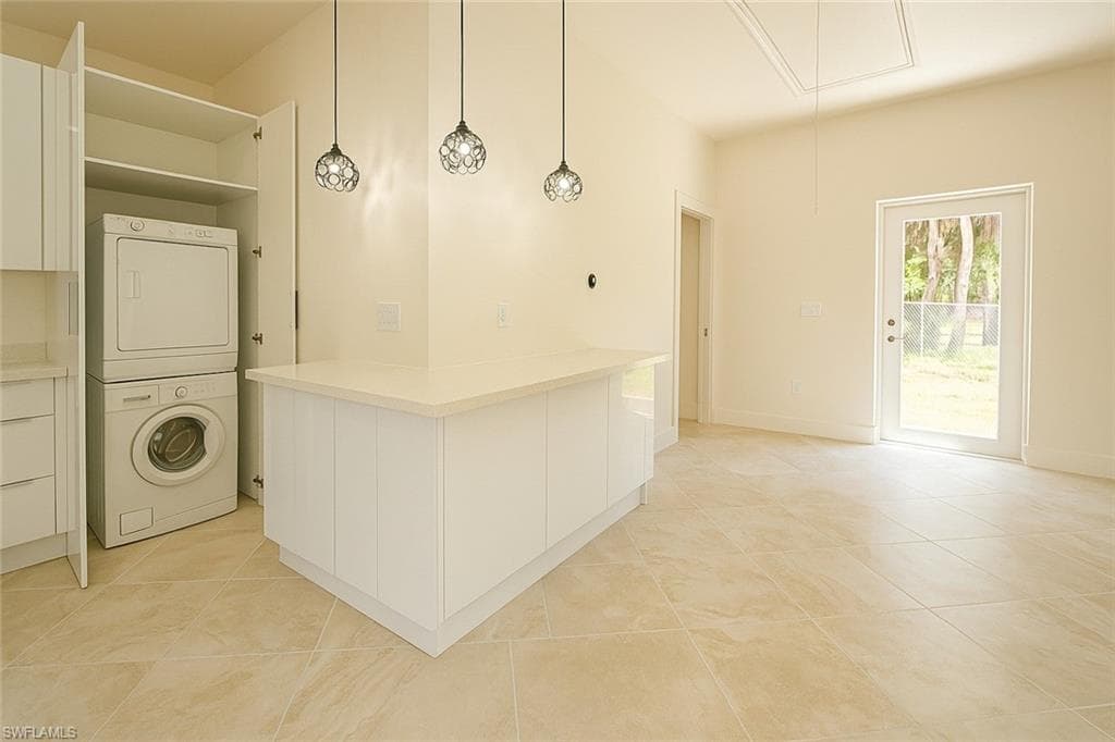 3068 2nd St NW, Naples, FL 34120-34