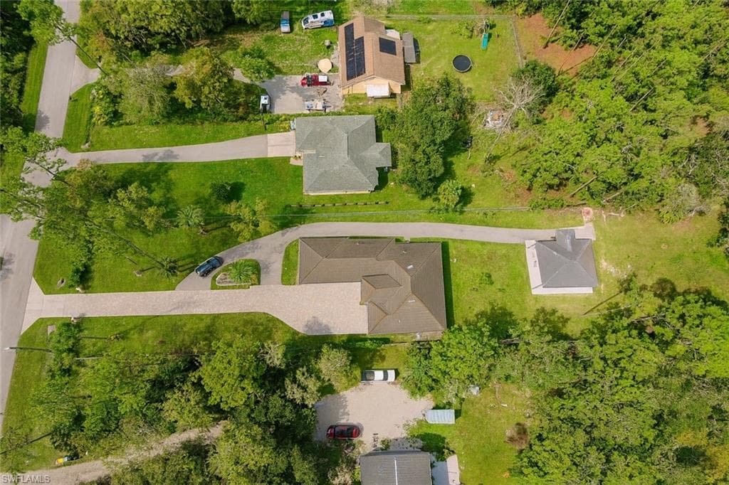 3068 2nd St NW, Naples, FL 34120-3