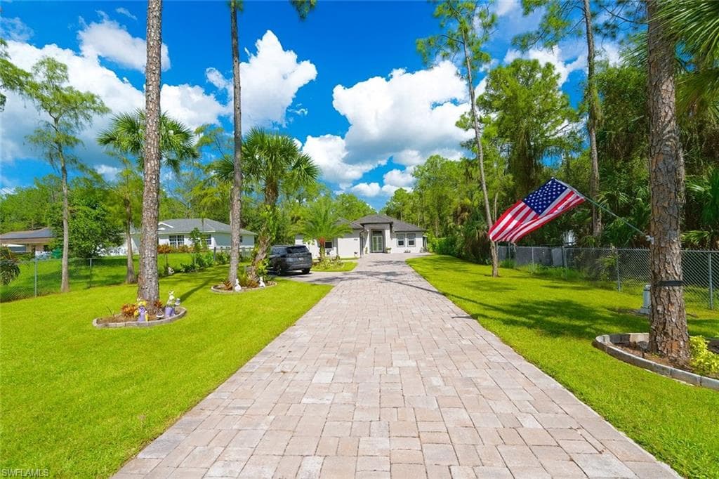 3068 2nd St NW, Naples, FL 34120-5