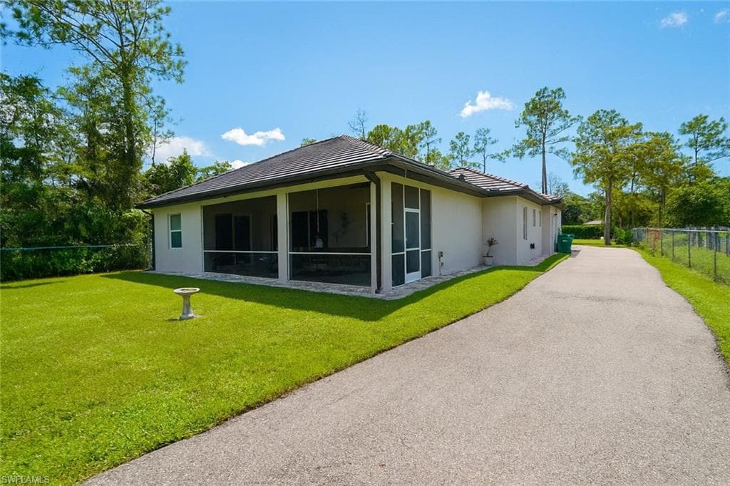 3068 2nd St NW, Naples, FL 34120-6