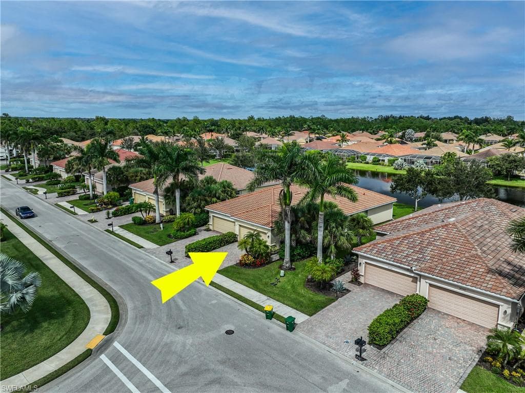 14496 Grapevine Dr, Naples, FL 34114-23