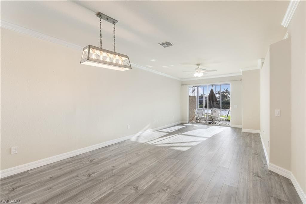14496 Grapevine Dr, Naples, FL 34114-2