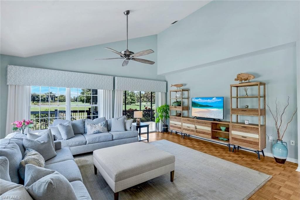 28 Golf Cottage Dr, Naples, FL 34105-8