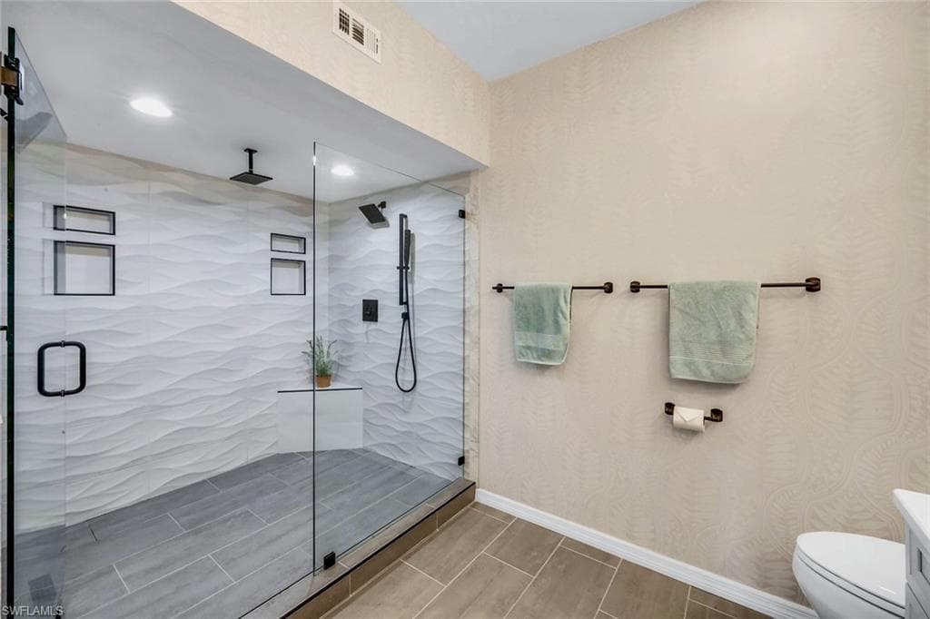 28 Golf Cottage Dr, Naples, FL 34105-16