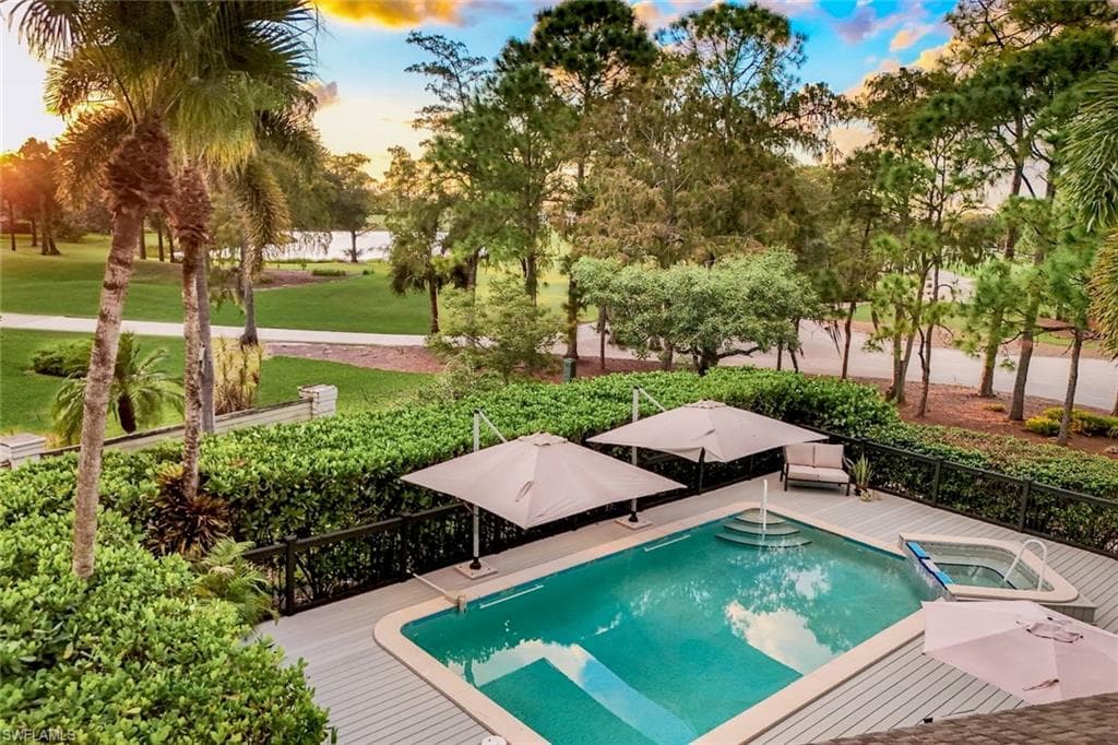 28 Golf Cottage Dr, Naples, FL 34105-32