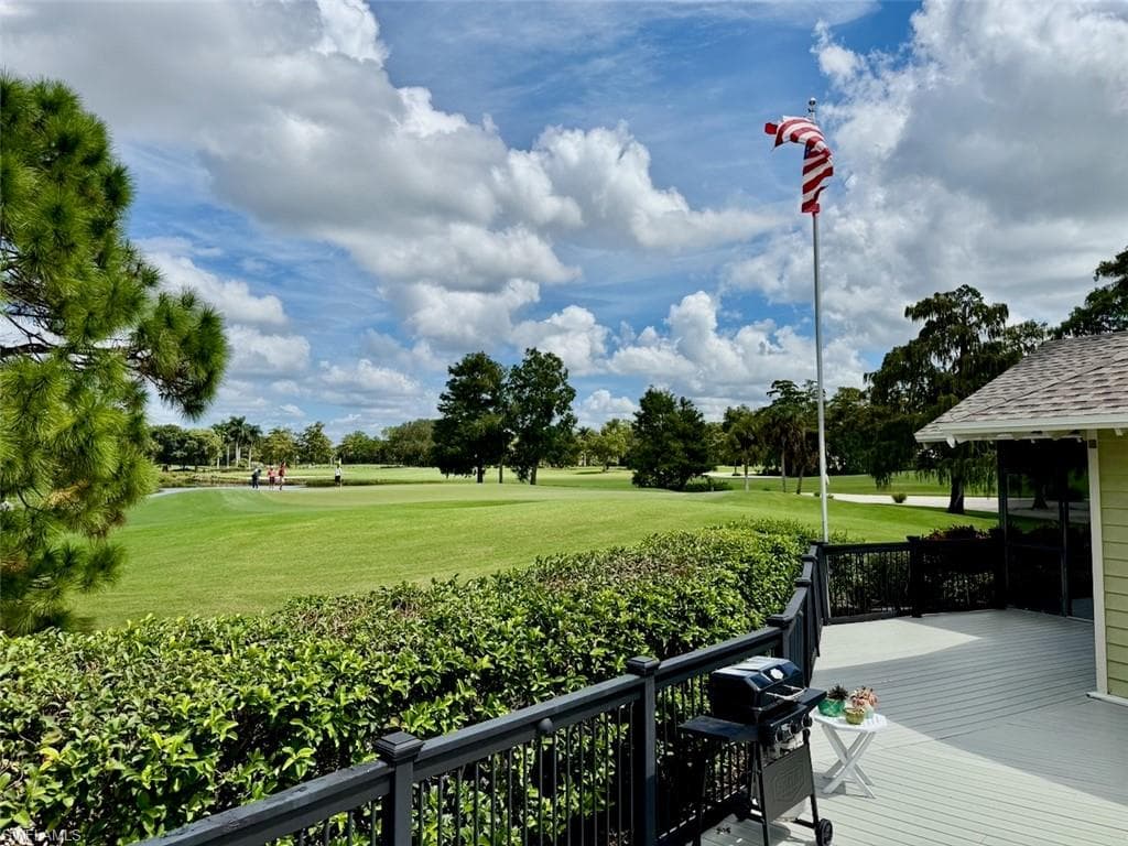 28 Golf Cottage Dr, Naples, FL 34105-4