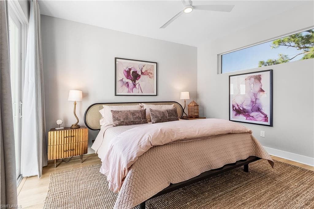 591 93rd Ave N, Naples, FL 34108-24