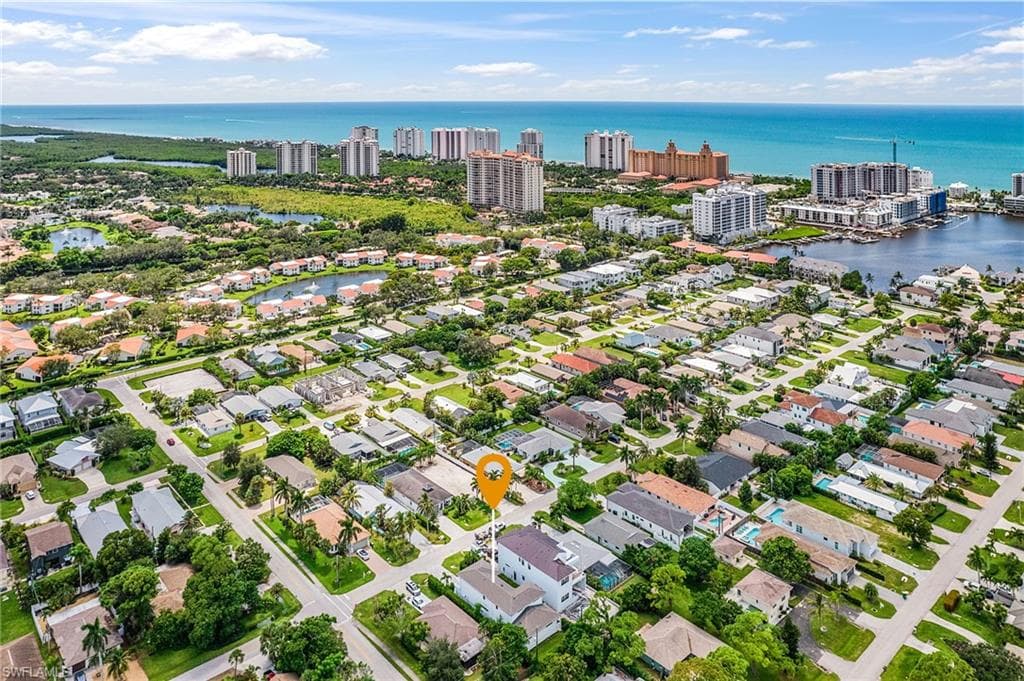 591 93rd Ave N, Naples, FL 34108-35