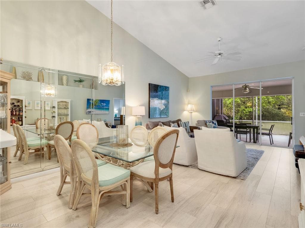 5321 Whitten Dr, Naples, FL 34104-10