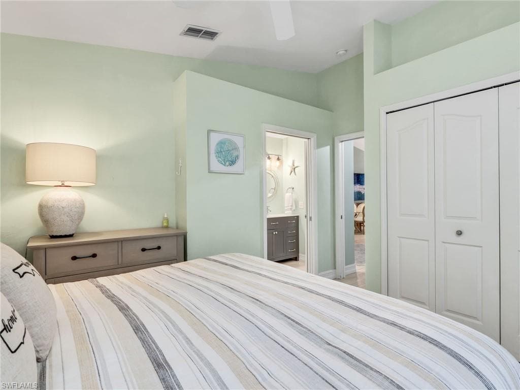 5321 Whitten Dr, Naples, FL 34104-20