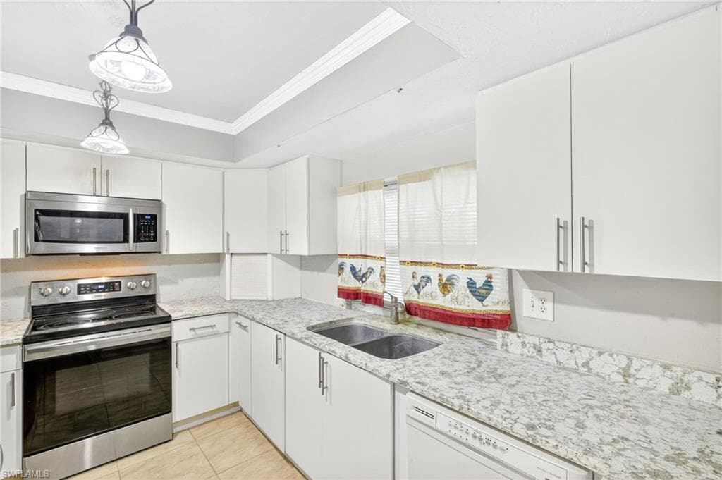 2315 54th Ter SW, Naples, FL 34116-9