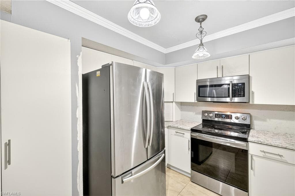 2315 54th Ter SW, Naples, FL 34116-10