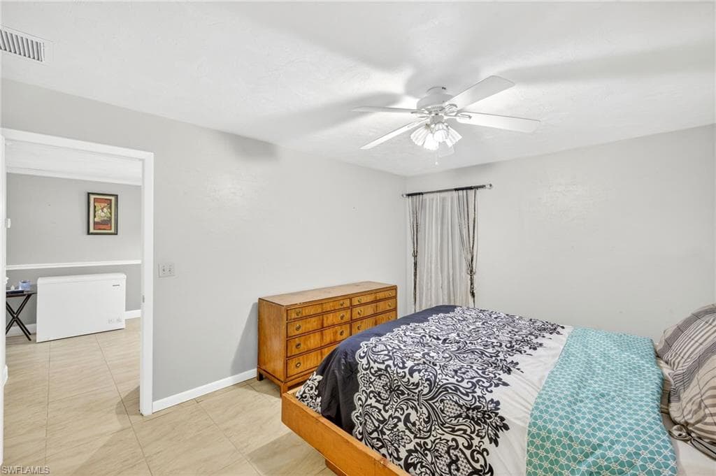 2315 54th Ter SW, Naples, FL 34116-12