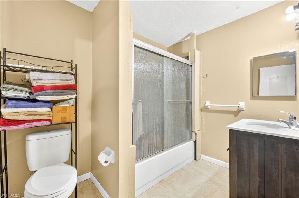 2315 54th Ter SW, Naples, FL 34116-15