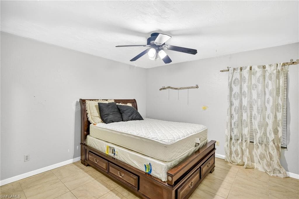2315 54th Ter SW, Naples, FL 34116-16