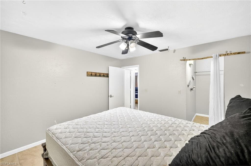 2315 54th Ter SW, Naples, FL 34116-17