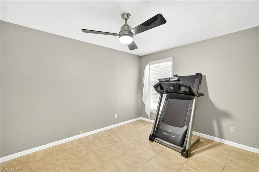 2315 54th Ter SW, Naples, FL 34116-19