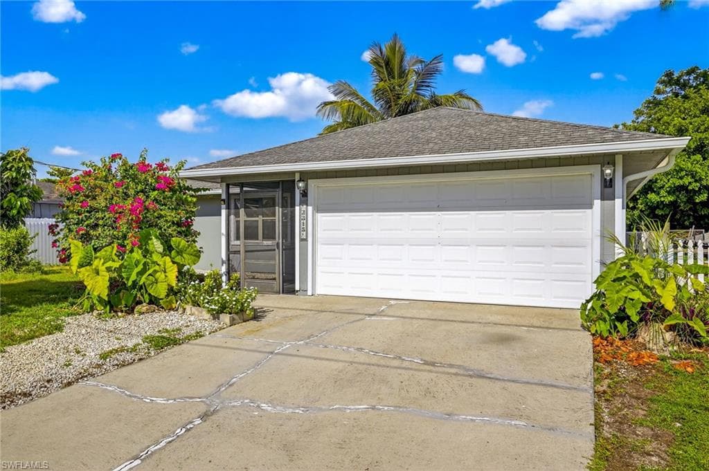 2315 54th Ter SW, Naples, FL 34116-1
