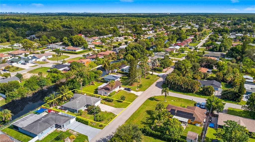 2315 54th Ter SW, Naples, FL 34116-30