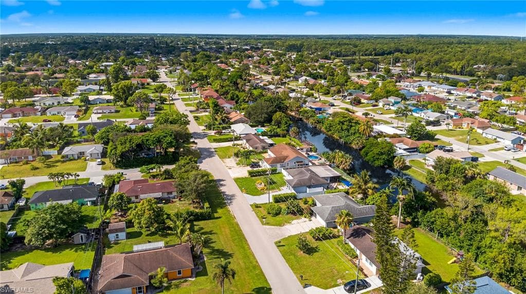 2315 54th Ter SW, Naples, FL 34116-31