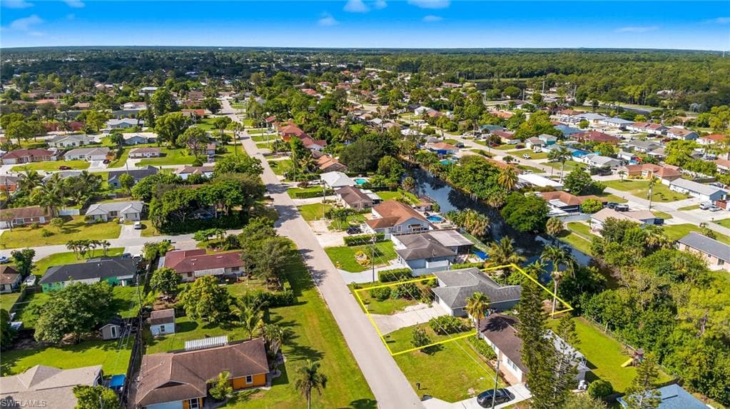 2315 54th Ter SW, Naples, FL 34116-32