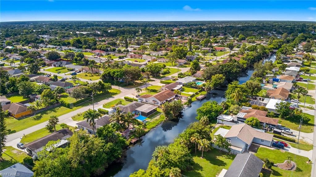 2315 54th Ter SW, Naples, FL 34116-33