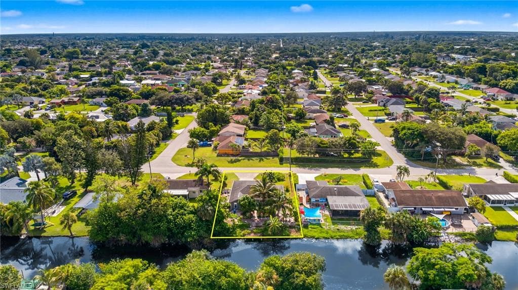 2315 54th Ter SW, Naples, FL 34116-38