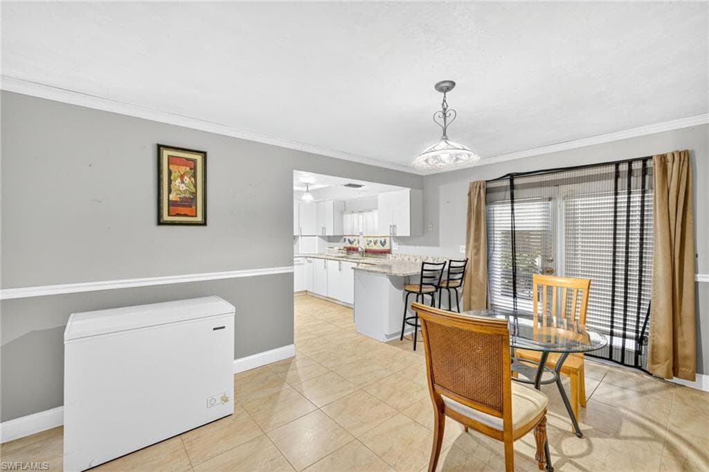 2315 54th Ter SW, Naples, FL 34116-7