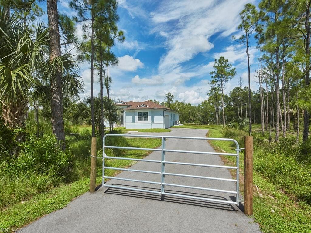 3677 Oil Well Rd, Naples, FL 34120-22