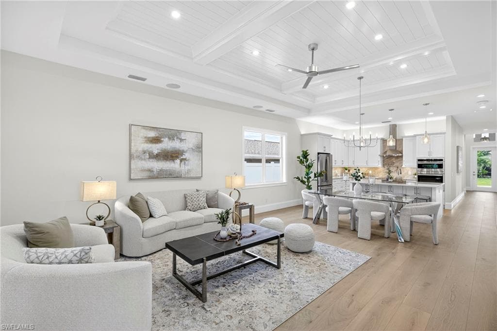 664 100th Ave N, Naples, FL 34108-11