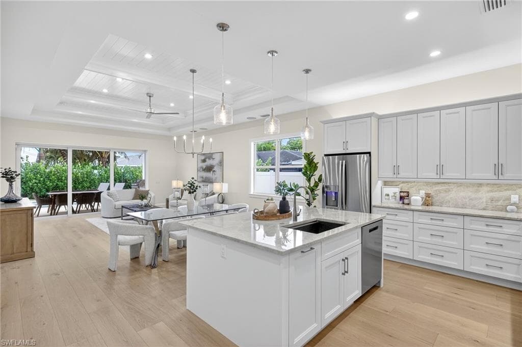 664 100th Ave N, Naples, FL 34108-17