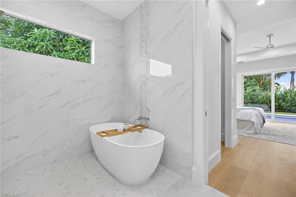 664 100th Ave N, Naples, FL 34108-23