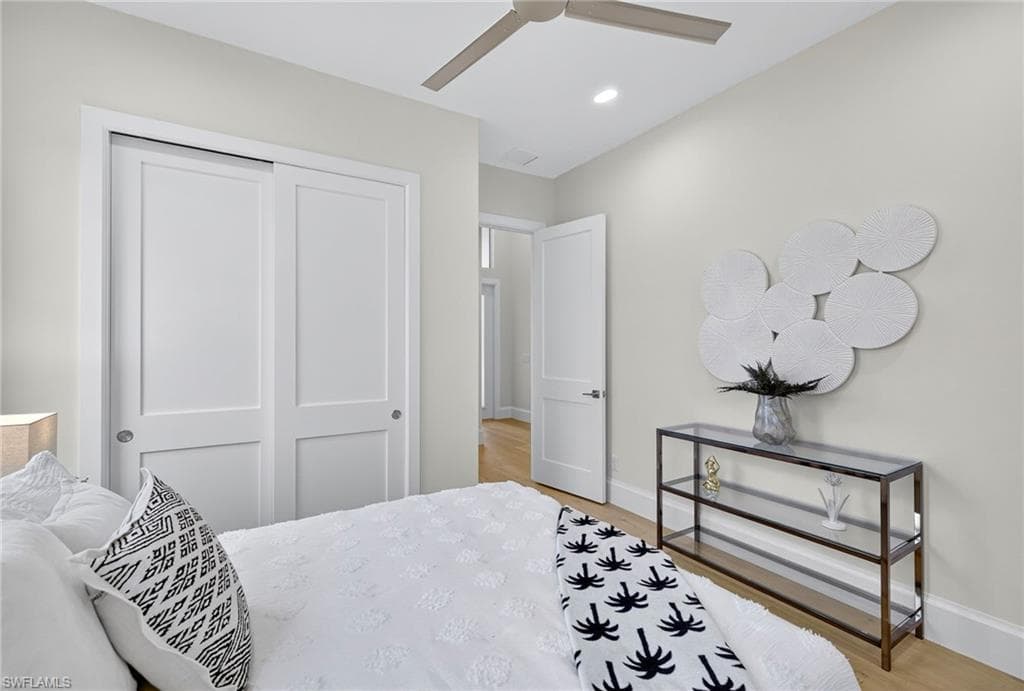 664 100th Ave N, Naples, FL 34108-28