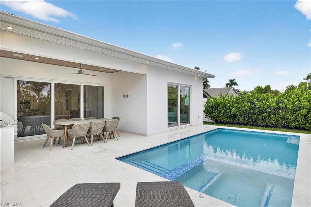 664 100th Ave N, Naples, FL 34108-39