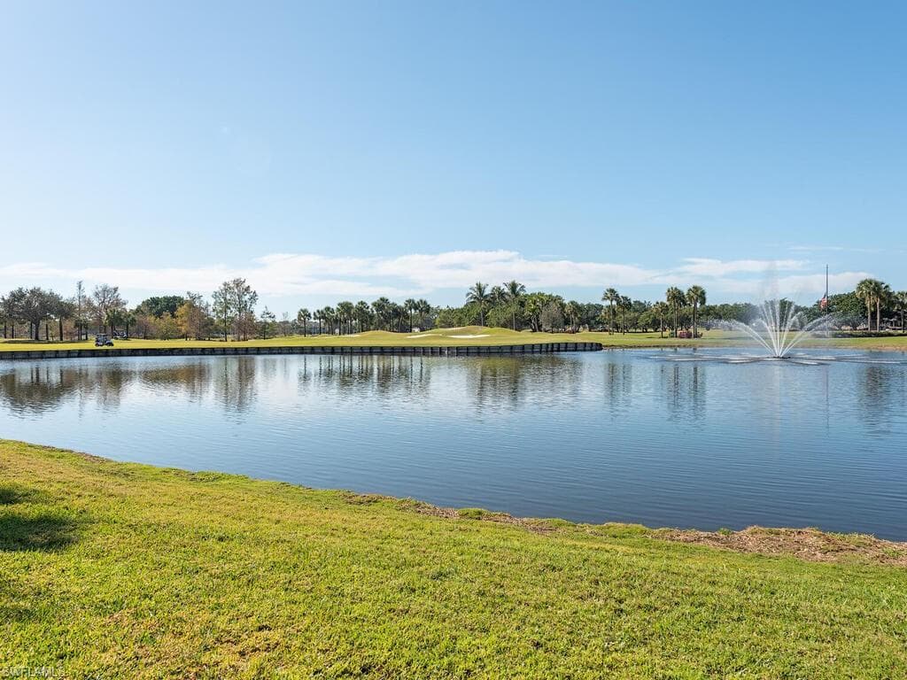 1830 Les Chateaux Blvd 104, Naples, FL 34109-2