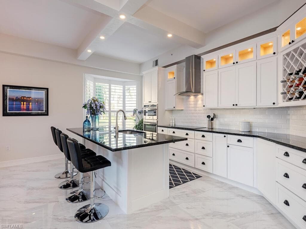 1830 Les Chateaux Blvd 104, Naples, FL 34109-3