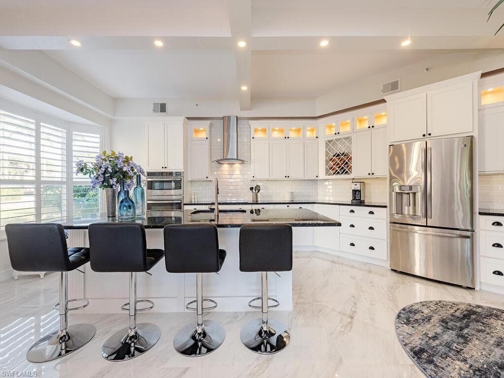 1830 Les Chateaux Blvd 104, Naples, FL 34109-4