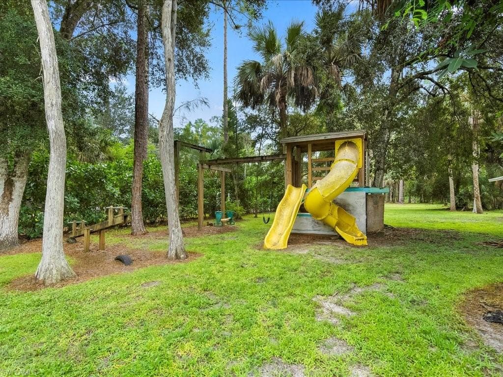4220 11th Ave SW, Naples, FL 34116-21
