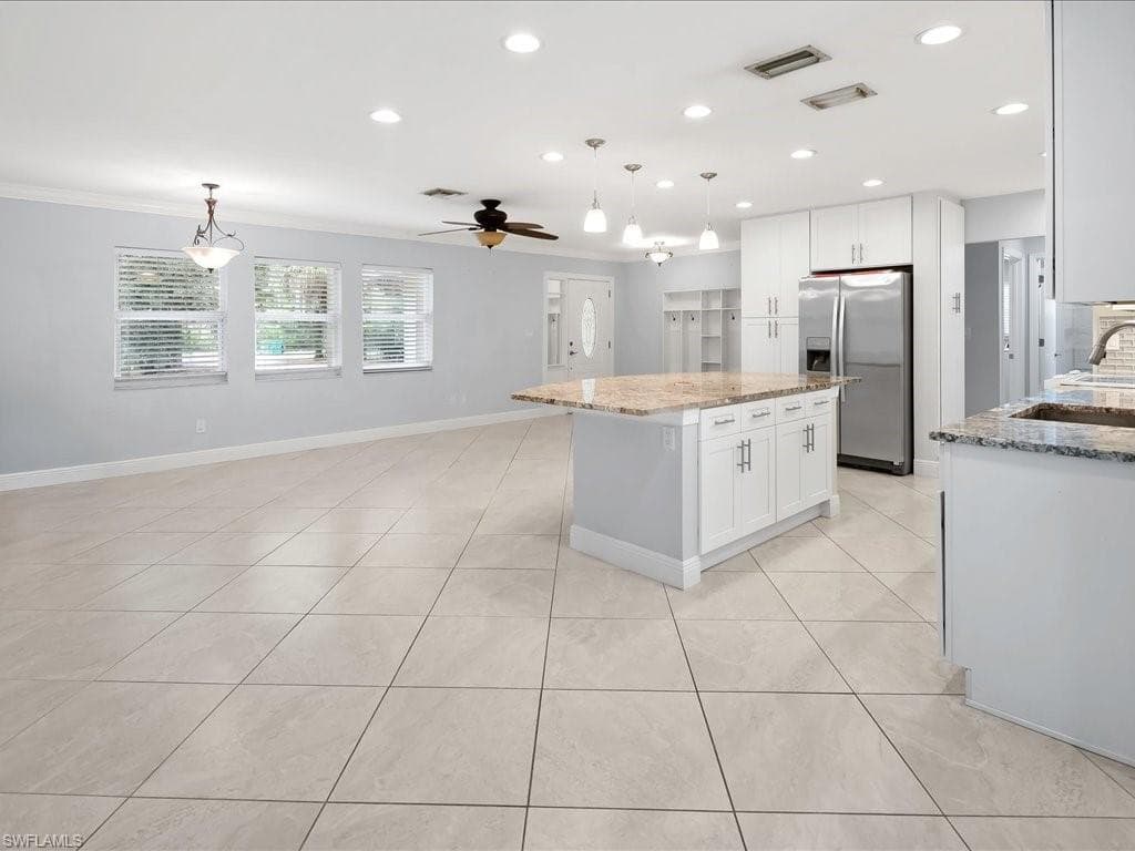 4220 11th Ave SW, Naples, FL 34116-4